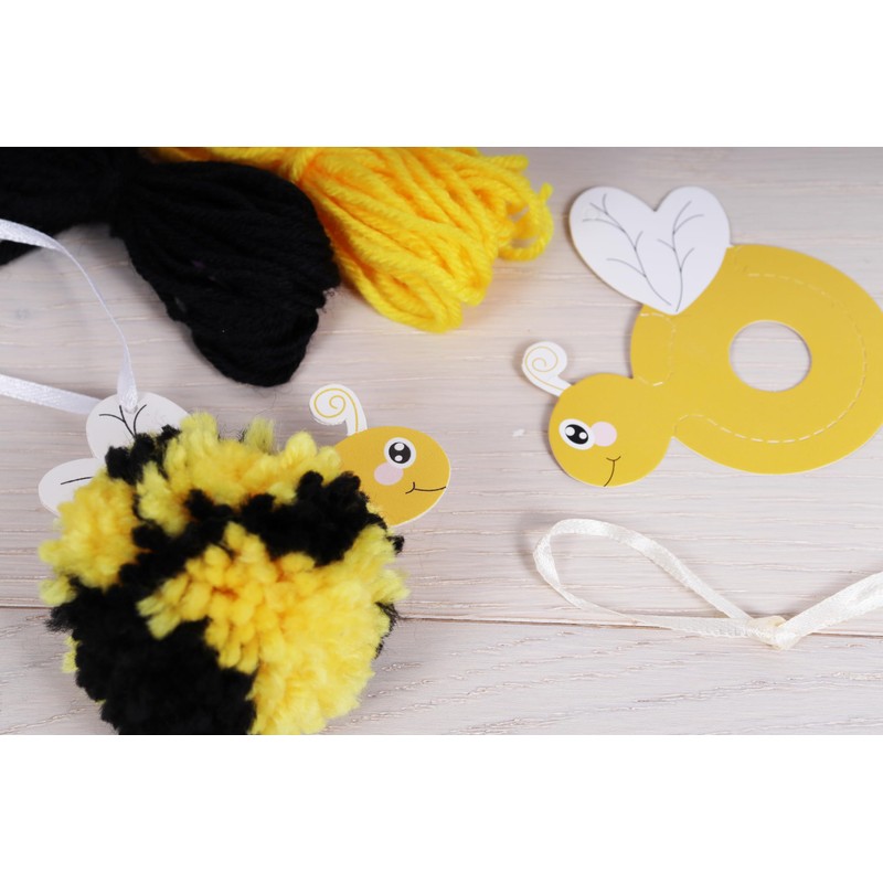 Trimits Pom Pom Decoration Kits, 7.5 x 8.5cm, Bee
