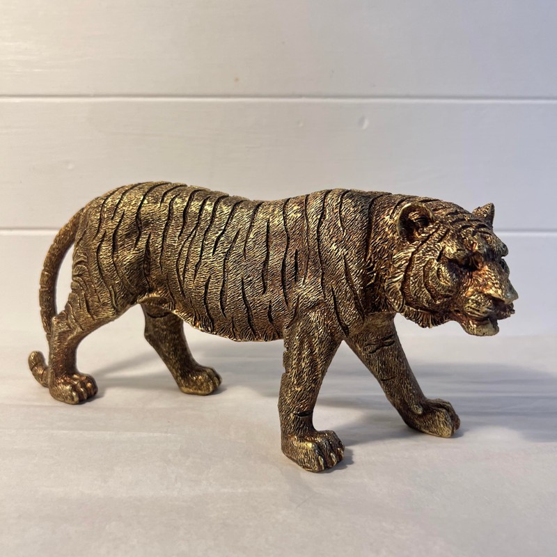Thorness Handcrafted Bronze-Effect Tiger Statue - Elegant and Decorative Ornament