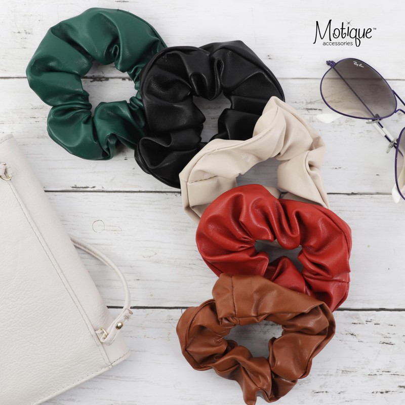 Motique Accessories Vegan Leather Look Scrunchie (Cream), 1 Count (Pack