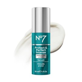 No7 Protect & Perfect Intense Advanced Serum - Suero facial antienvejecimiento que suaviza y reafirma visiblemente líneas finas y arrugas, formulado con ácido hialurónico y tecnología Matrix 3000+ (1