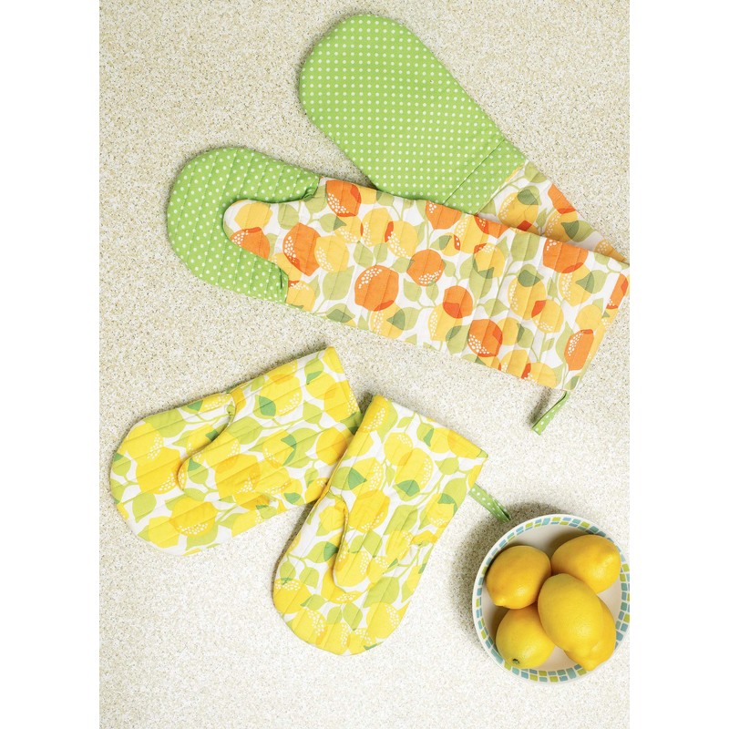 McCall's Ladies Easy Sewing Pattern 6978 Apron & Kitchen Accessories