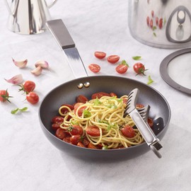 Sambonet Gadgets - Spaghetti-Zange aus 18/10 Edelstahl und Silikon, Design-Kochutensil, Abmessung 23 cm - Schwarz
