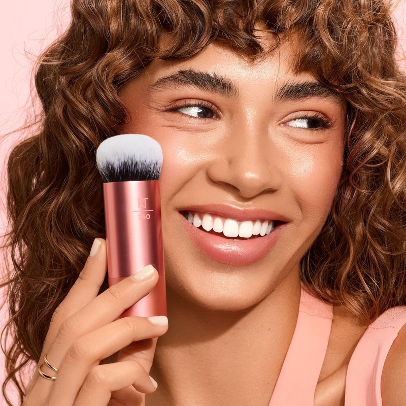 Real Techniques Bubble Blending Makeup Brush Multipurpose Foundation for Liquid