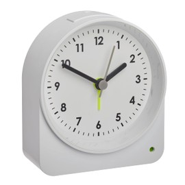 TFA Dostmann Analoger Wecker, 60.1041.02, ohne Ticken mit Sweep-Uhrwerk, mit Hintergrundbeleuchtung/Lichtsensor, Reisewecker und Tischuhr, mit Sekundenzeiger, Quarzuhr, 10cm x 9,1 cm, weiß