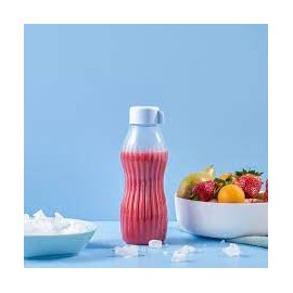 Tupperware 880 ml XtreamAqua Drinking Bottle, Light Blue, Shatter Resistant, Freezable, BPA Free, Reusable, Ideal for Travel and Outdoor Activities