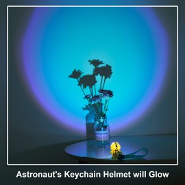 YOU WIZV Kawaii Keychain, Cute Astronaut Anime Cool Keychains for Backpacks, Cartoon Keychains with Sunset Light for Women Men Boys Girls(White)