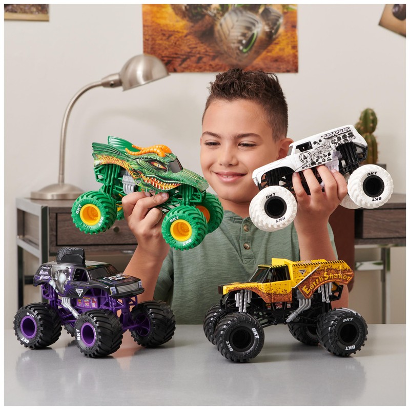 Monster Jam, 1-24 Scale Megalodon Monster Truck, Collector Die-Cast Vehicle