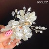 Noguez. Tocado de Novia con Flores, Elegante Accesorio para Dama