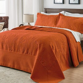 Qucover Oversized King Bedspread, 120x120 Quilt, 3 Piece California King Quilt Set, Soft Microfiber King Size Quilt Comforter Oversized, Vintage Pattern, with Shams, Burnt Orange