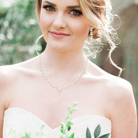 EVER FAITH Braut Schmuck Set für Braut Brautjungfer Marquise Cubic Zirkonia Faux Pearl Cluster Party Prom Halskette Dangle Ohrringe für Damen Gold-Ton