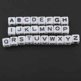 Letter Beads, Pack of 250 Letter Beads, 7 mm Cube "A-Z" with White, Alphabet Beads, Bead Mix Beads for Threading Bracelets, Necklaces, D91