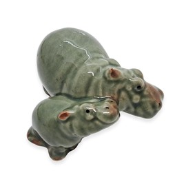 WitnyStore Tiny 1¾" Gray Snuggling Mom and Baby Hippopotamus Figurine - Miniature Hand Made Ceramic Hippo African Mammal Wildlife Animals Cute Porcelain Decorative Collectible Figures Décor Gifts