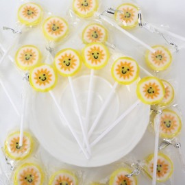 Sun Candy Lollipops - 30 Count Individually Wrapped Suckers Bulk - Cute Fun Summer Themed Yellow Candy Favors - Beach Theme Party - Pool Party Treats - Birthday Party Goodie Bags - Lemon Party Favors