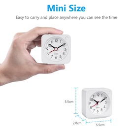 Vicloon Analoger Mini Wecker, Analog Wecker mit Nachtlicht, Schlummerfunktion,geräuschlos,Tragbarer Wecker für Schlafzimmer Wohnbereich Büro Reisen - Weiß