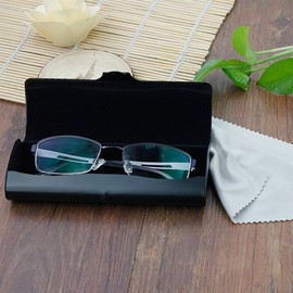 EZESO ESSENTIAL SKINCARE Eyeglass Case for Men Glasses Case Aluminum Light Nearsighted Spectacle Case Box Frosted Matte Glasses Holder (Black-large)