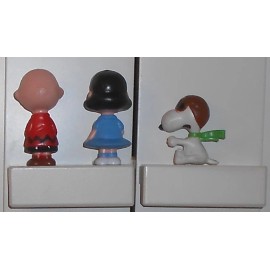 UNITED FEATURE SYNDICATE, INC THREE VINTAGE PEANUTS CHARACTERS - LUCY - CHARLIE BROWN - SNOOPY