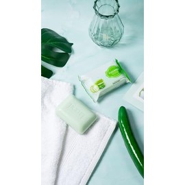 Jigott Barra de jabón exfoliante y humectante contiene Pepino de 150 gr. elimina eficazmente las impurezas diarias, calma la piel, aporta luminosidad, la manteniene sana.