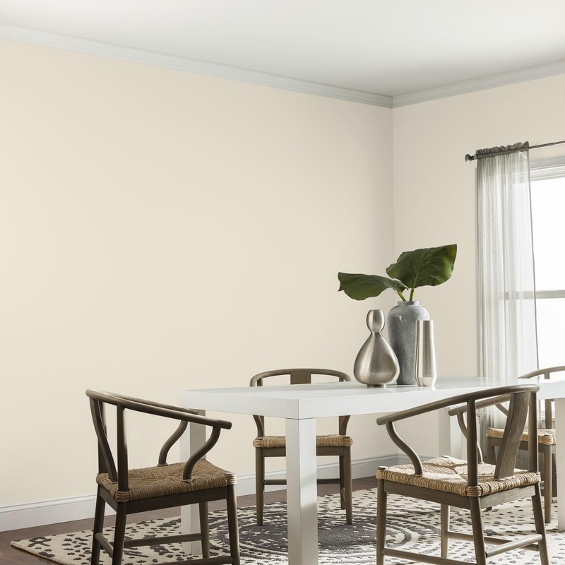 Glidden Interior Paint + Primer: White/Brandied Pears, One Coat, Eggshell,