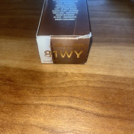 Urban Decay Stay Naked 81WY Weightless Liquid Foundation 30ml