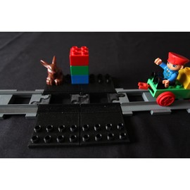 TracksCreations Rail with Bracket Compatible Train Duplo