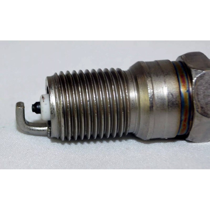 Motorcraft Set of 8 Genuine Motorcraft Platinum Spark Plugs SP-493X