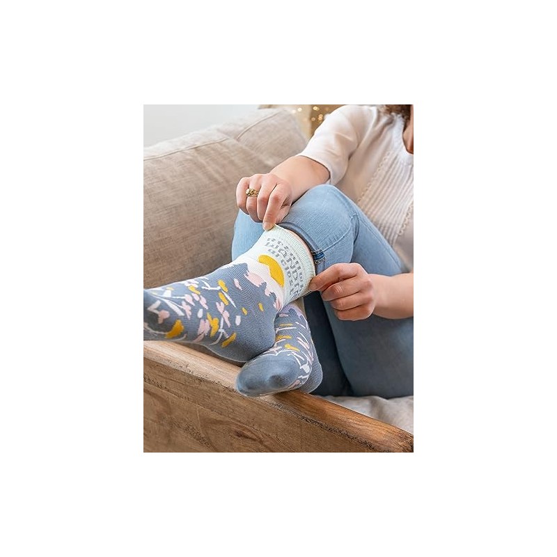 Karma Gifts, Crew Socks Mushroom