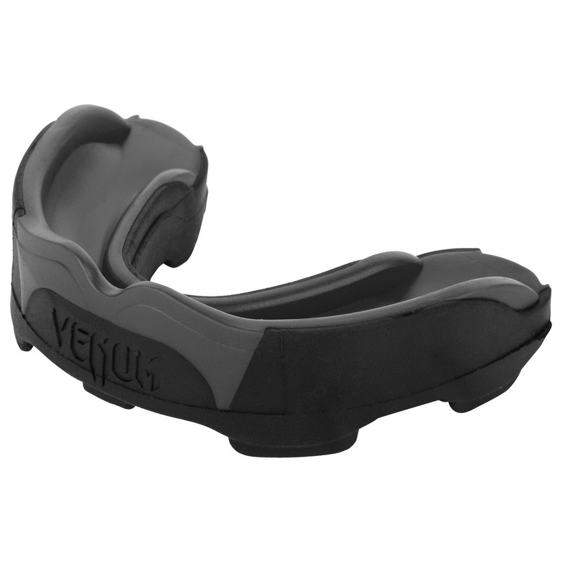 Venum Predator Mouthguard - Black/Black