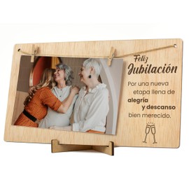CONTRAXT Portafotos con pinzas de madera. Regalo original tarjeta desear Feliz Jubilación a hombre mujer que se jubila Marco colgar fotos con pinzas 10x15 madera jubilado jubilada (Jubilacion)