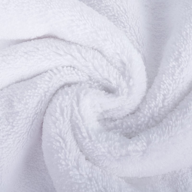 Polyte - Premium Microfibre Towel - Lint Free & Quick