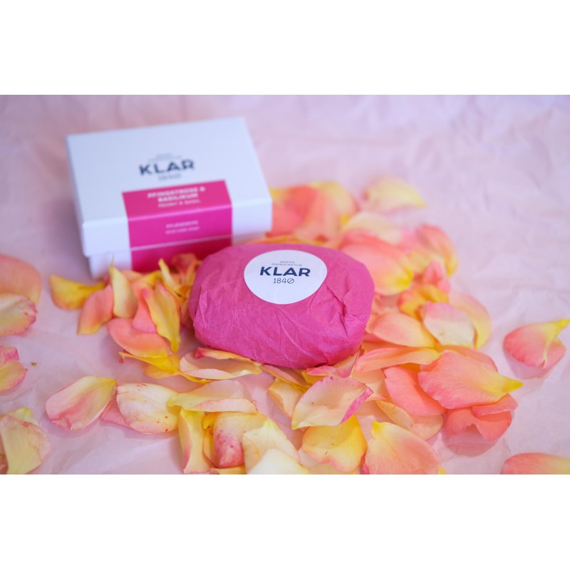 Klar Seifen Nourishing Soap Peony & Basil 135 g, Palm
