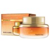Ginseng cream 55ml with a moisturizing texture that is comfortable all year round / 사계절 내내 부담 없는 촉촉한 텍스처 인삼 크림 55ml
