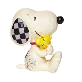 Enesco Peanuts by Jim Shore Snoopy Hugging Woodstock Figura en Miniatura, 2.5 Pulgadas, Multicolor
