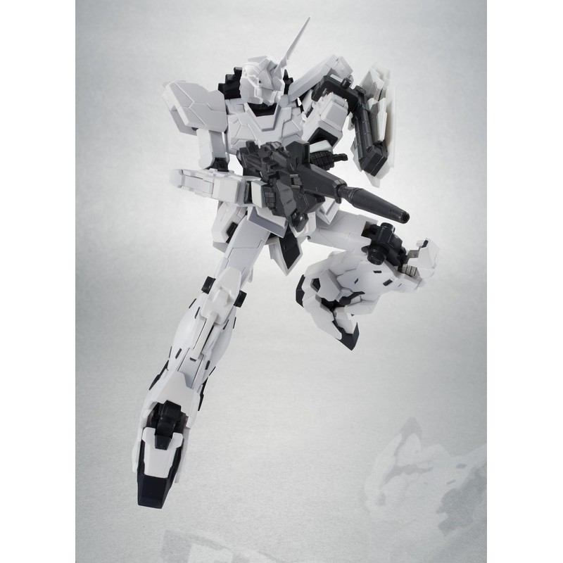 Bandai Tamashii Nations Full Armor Unicorn Gundam Robot Spirits Action