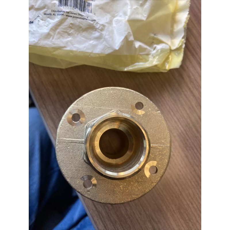 Jones Stephens PEXALGAS 32 mm(1" eq.) TH x 1” MPT