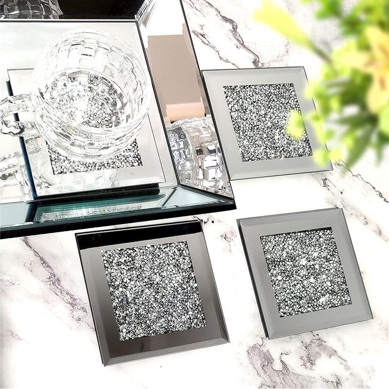 GIMORRTO ガラスミラーコースター 4点 クラッシュダイヤモンド スクエアカップマット 4インチ テーブルトップ装飾 バーツール ダイニングテーブル用