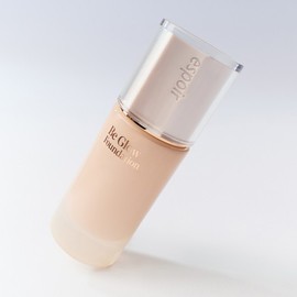 Amorepacific Be Glow New Foundation - 20C Cool Vanilla / 아모레퍼시픽 비글로우 NEW 파운데이션 - 20C 쿨바닐라
