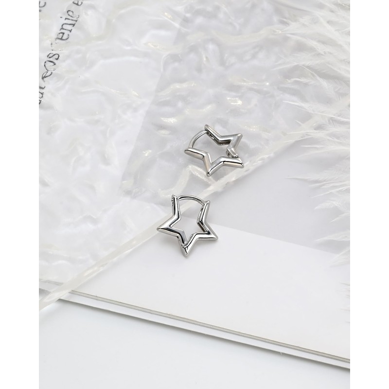 Desnuage Silver Star Huggie Earrings Hypoallergenic Minimalist Hoop Earrings Everyday