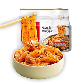 WEIXIAN 4Pack Spicy Broad Noodles, Sichuan Red Oil Wide Noodles with Sauce, Non-Fried Instant Noodles Dried Chinese Chili Oil Noodle Skin Ramen Noodle 红油面皮, 4.05oz per Bag (Pack of 4, Spicy)