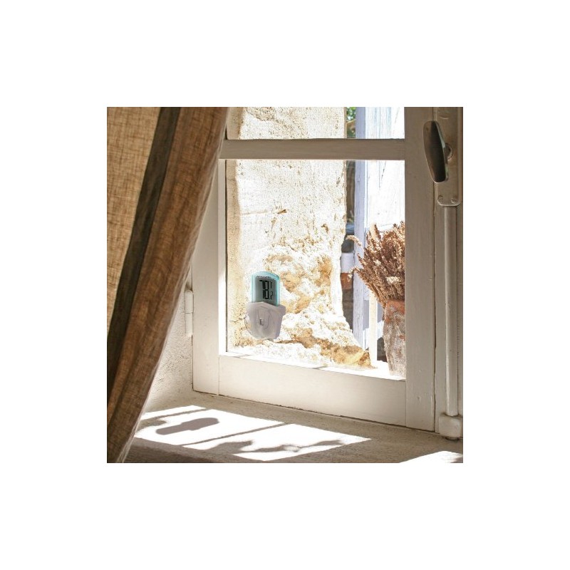 AcuRite 00799HDSBA1 00799 Digital Outdoor Window Thermometer, White, 0.2