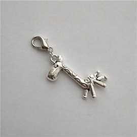 2 Pcs 3D Giraffe Charms with Lobster Clasp for Bracelet, DIY Key Chain, Handmade Giraffe Clip on Charm