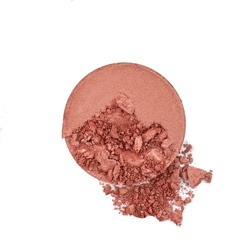 Satin Peach eye shadow. Maximum colour pressed powder eye shadow.