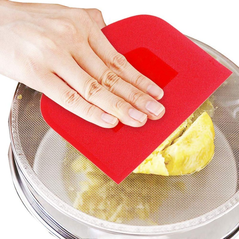 Kai KAI Scraper Embossed red Ring with a Rolling pin