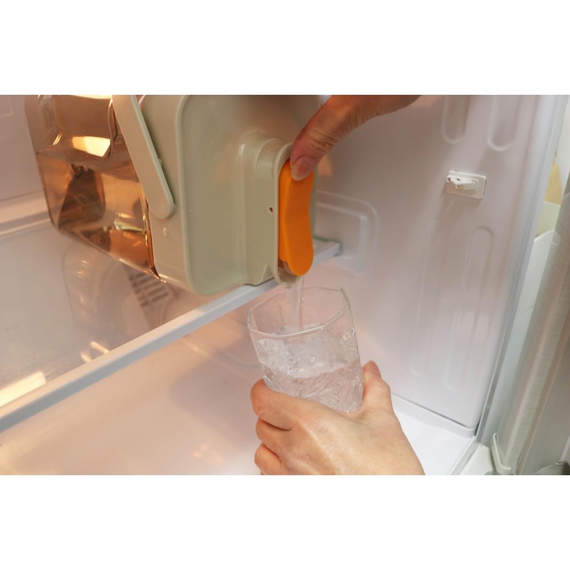 Trade One 30922 Stable Drink Server, 0.7 gal (2.3 L)
