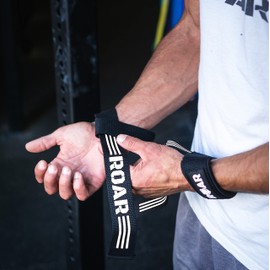 Roar® Professional Lifting Straps Strength Training, Lifting Straps for Bodybuilding and Weightlifting, Lifting Straps Bodybuilding, Grip Aids Bodybuilding, Deadlift Lifting Strap, Gym Straps (White)
