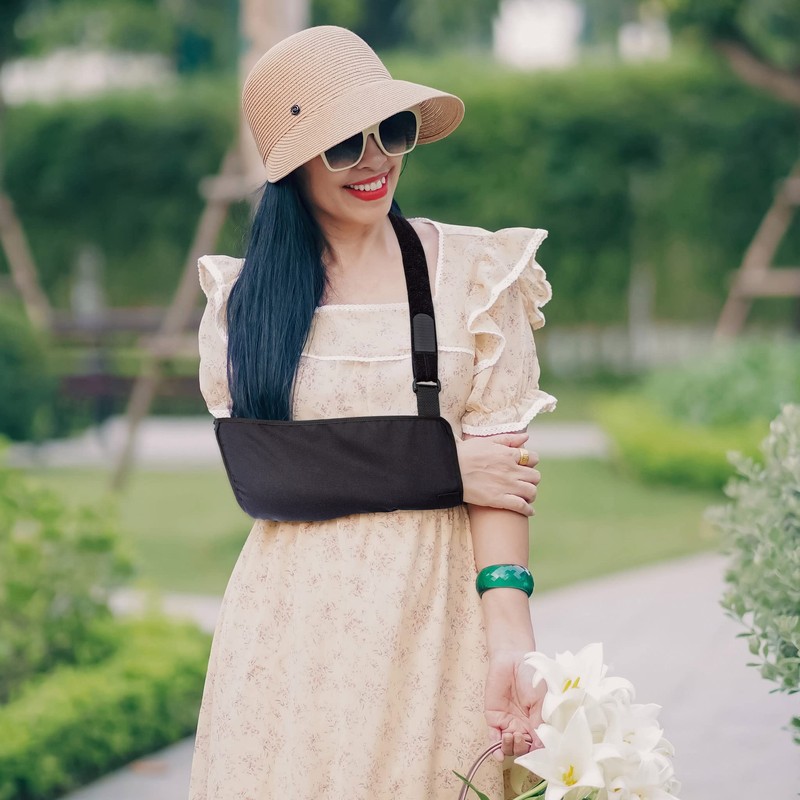 Ezy Wrap Accommodator Shoulder Immobilizer Sling Orthosis – Comfortable Shoulder