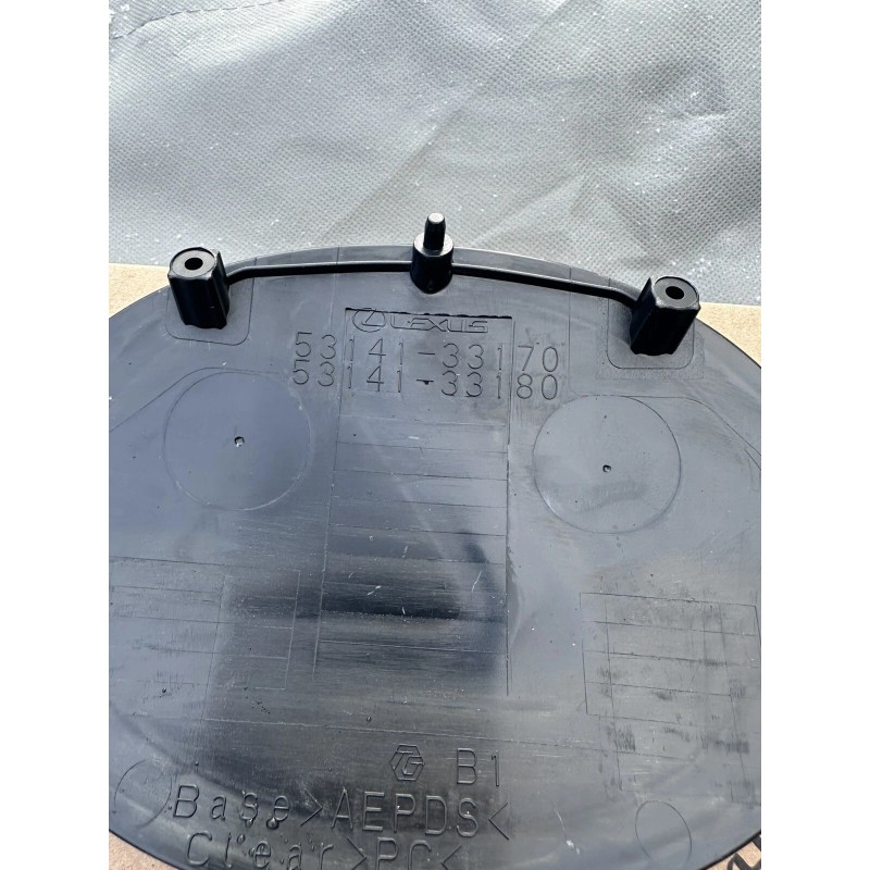 Lexus ES 300h Hybrid 2019-2022 Front Grille Emblem Logo Radar