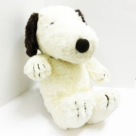 Peanuts Snoopy HUGHUG Plush Toy, Size S, Mocha, Height When Seated: 7.9 inches (20 cm)