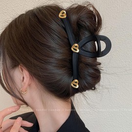 PUSCOBSY 2 Pack Hair Claw Clips Heart Hair Jaw Clips Big Matte Hair Clips Nonslip Hair Accessories for Women and Girls