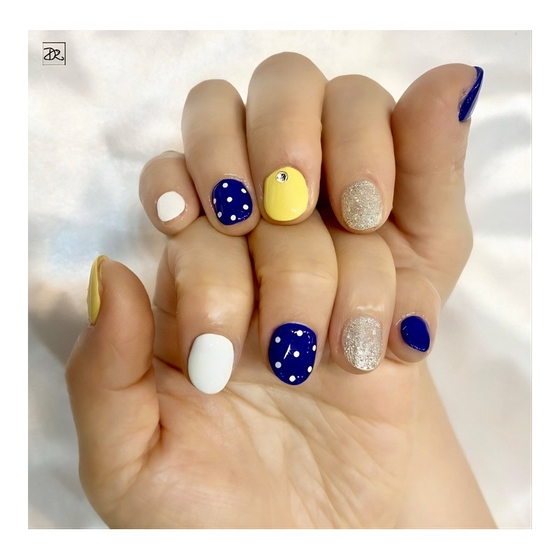 Dara Beauty June Art of the MonthNavy Dot Nail❣ -
