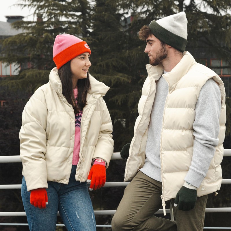 FISURA Unisex Gorro Invierno Hat, Cold, green and grey